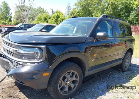 2022 Ford Bronco Sport Badlands z USA, uszkodzony, nr VIN 3FMCR9D90NRD49789